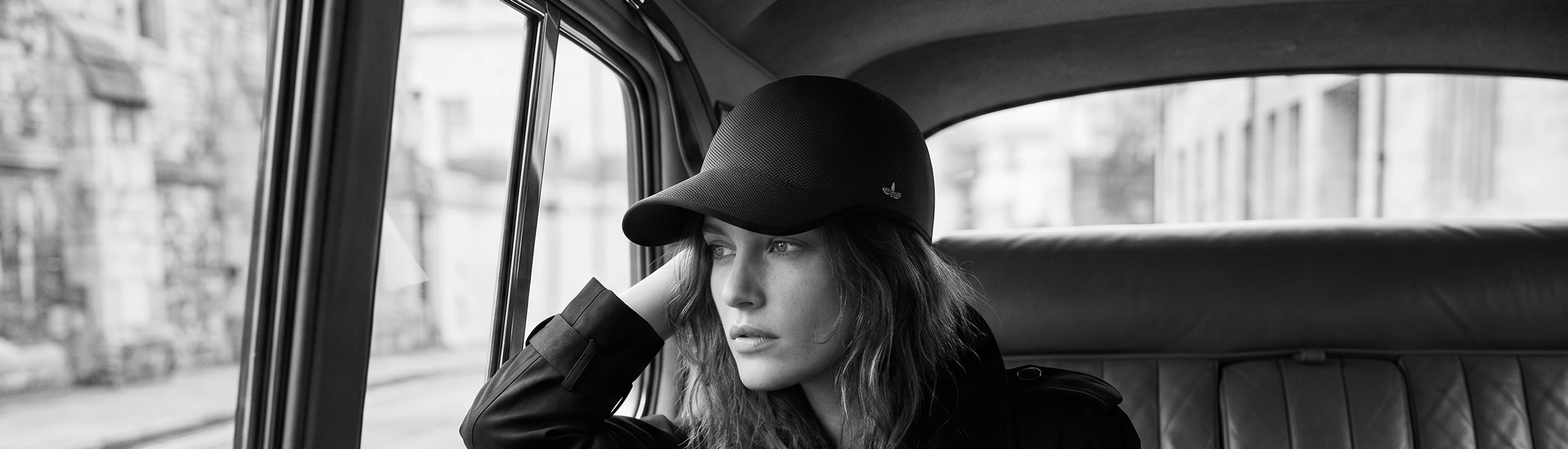 Woman wearing a PanamaHatters cap